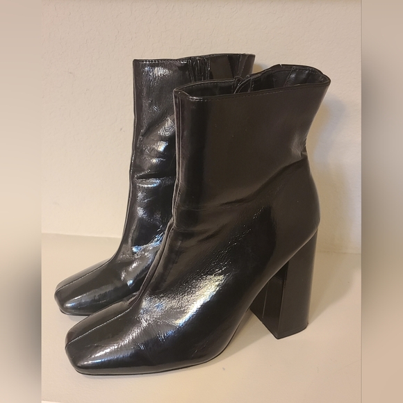 Liliana Shiny Black Boots - Picture 3 of 4